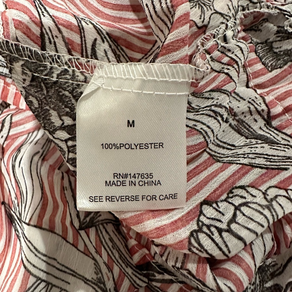Off the Shoulder Ribbon Tie Ruffle Print Top - Picture 7 of 7